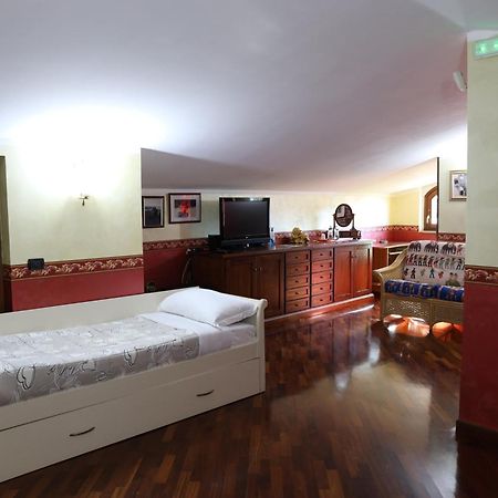 Paoline'S Suite In Villa Fiumicino Bagian luar foto